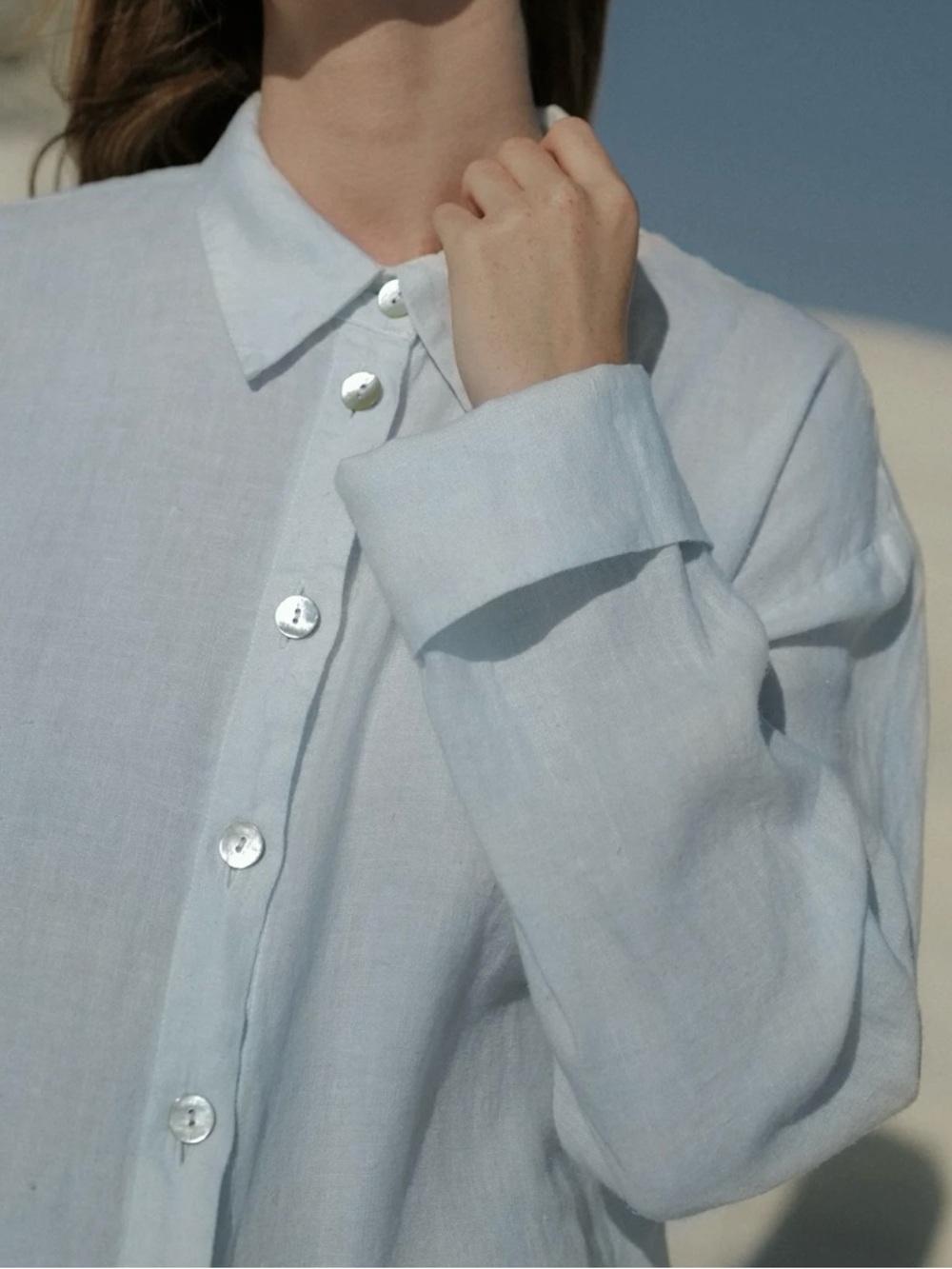 Soft Linen Set with Shell Buttons - Picture 15 of 16